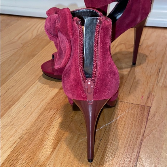 Maroon Pumps - Picture 3 of 4